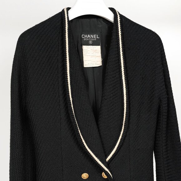 Chanel Boutique 80's Black Wool-Tweed Double-Breasted Blazer - Picture 3 of 9